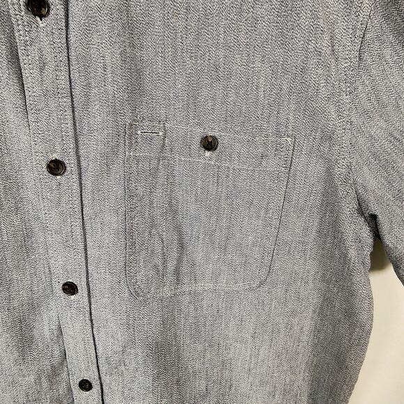 prAna Men's Medium gray Blue Button-Down Short Sleeve Shirt - Picture 4 of 10